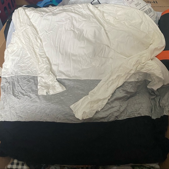 Plus size long sleeve - Picture 1 of 2